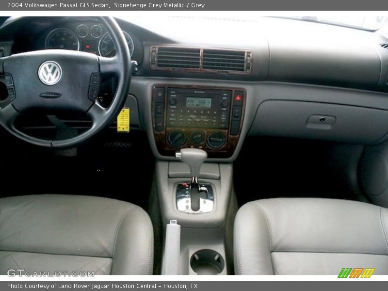 Stonehenge Grey Metallic / Grey 2004 Volkswagen Passat GLS Sedan
