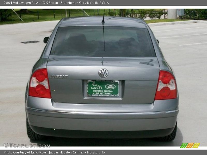 Stonehenge Grey Metallic / Grey 2004 Volkswagen Passat GLS Sedan