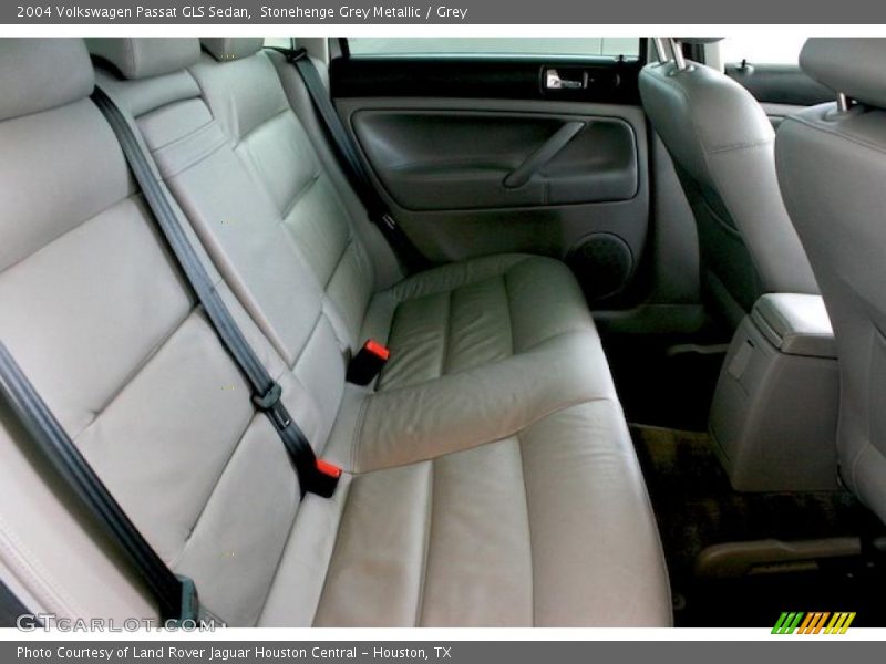 Stonehenge Grey Metallic / Grey 2004 Volkswagen Passat GLS Sedan