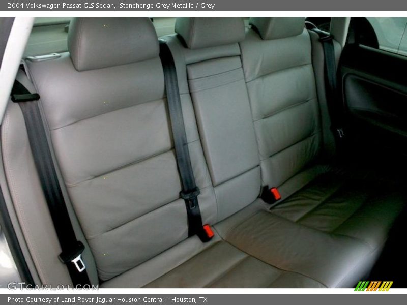 Stonehenge Grey Metallic / Grey 2004 Volkswagen Passat GLS Sedan