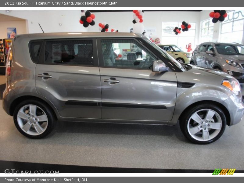 Titanium Gray / Sand/Black Houndstooth Cloth 2011 Kia Soul !
