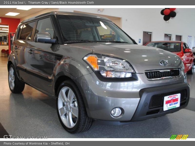 Titanium Gray / Sand/Black Houndstooth Cloth 2011 Kia Soul !