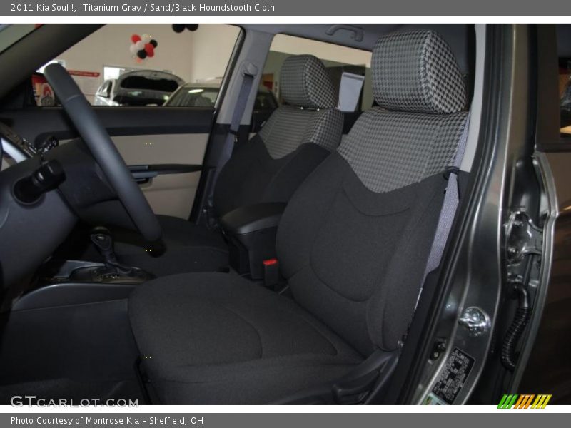 Titanium Gray / Sand/Black Houndstooth Cloth 2011 Kia Soul !