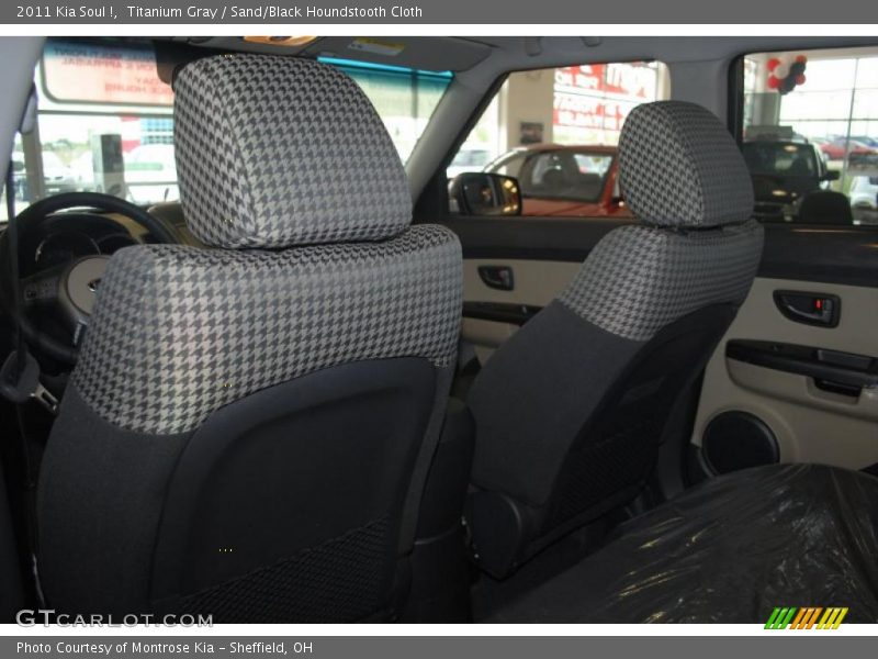 Titanium Gray / Sand/Black Houndstooth Cloth 2011 Kia Soul !