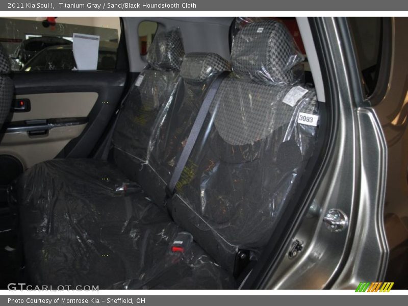 Titanium Gray / Sand/Black Houndstooth Cloth 2011 Kia Soul !