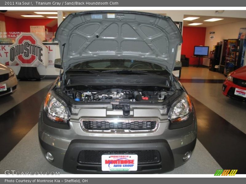 Titanium Gray / Sand/Black Houndstooth Cloth 2011 Kia Soul !