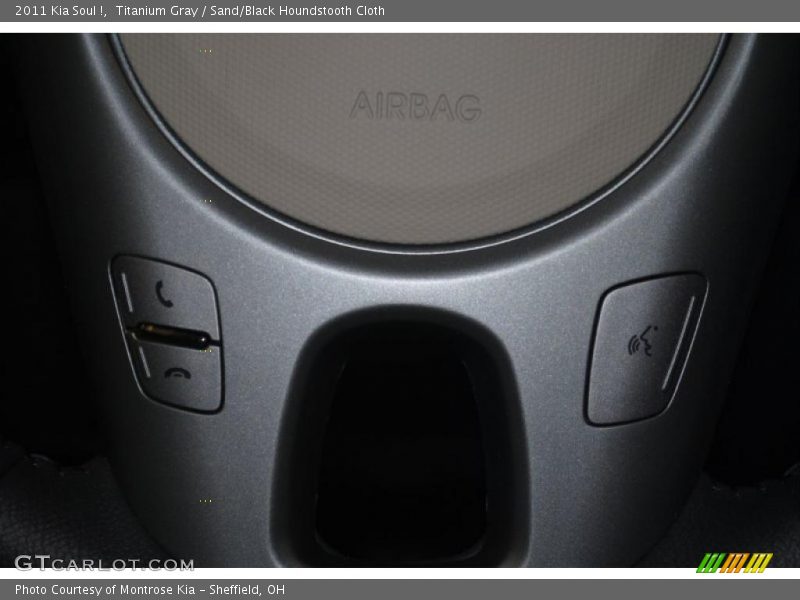 Titanium Gray / Sand/Black Houndstooth Cloth 2011 Kia Soul !