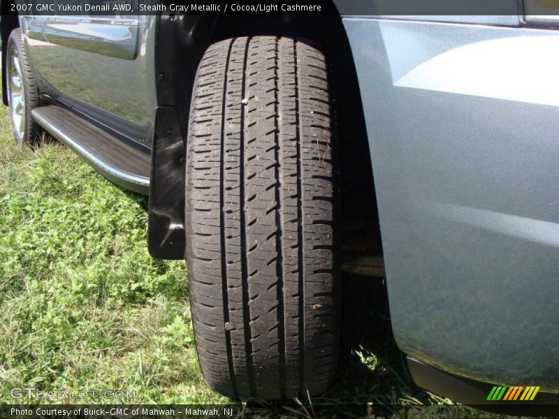 Stealth Gray Metallic / Cocoa/Light Cashmere 2007 GMC Yukon Denali AWD