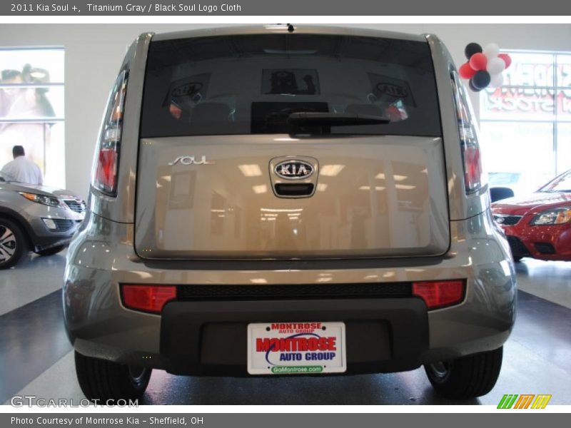 Titanium Gray / Black Soul Logo Cloth 2011 Kia Soul +