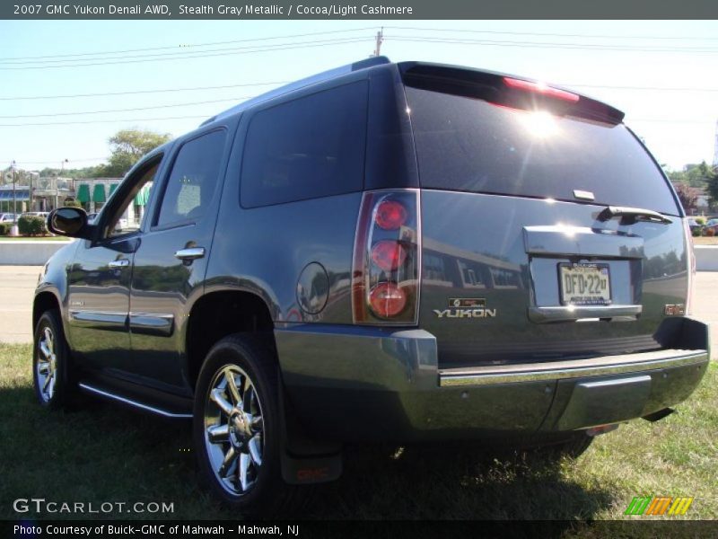 Stealth Gray Metallic / Cocoa/Light Cashmere 2007 GMC Yukon Denali AWD