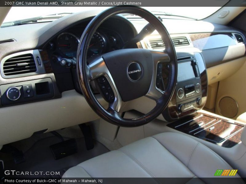 Stealth Gray Metallic / Cocoa/Light Cashmere 2007 GMC Yukon Denali AWD