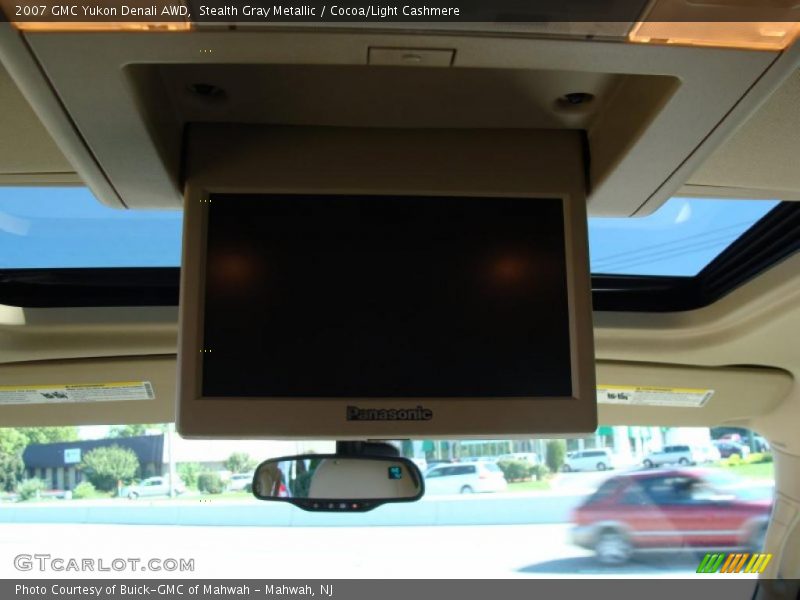 Stealth Gray Metallic / Cocoa/Light Cashmere 2007 GMC Yukon Denali AWD