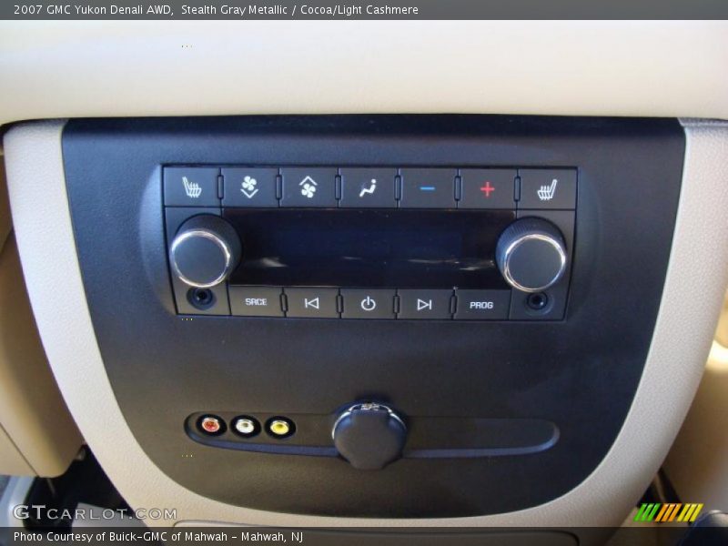 Stealth Gray Metallic / Cocoa/Light Cashmere 2007 GMC Yukon Denali AWD