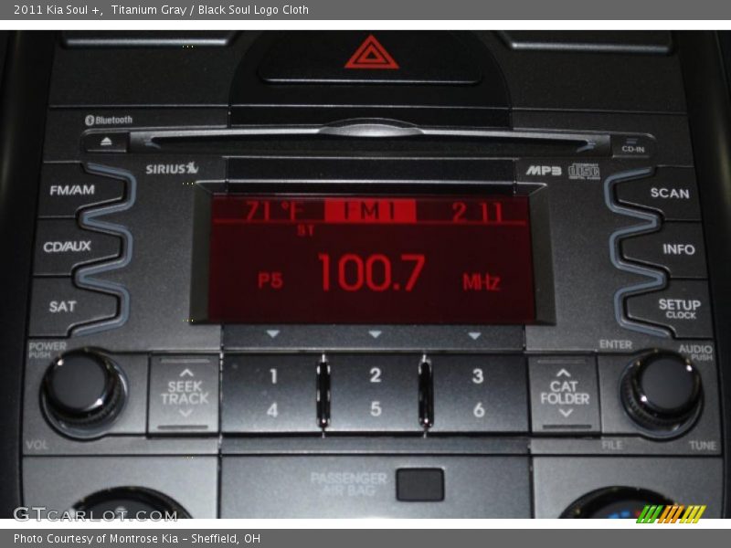 Titanium Gray / Black Soul Logo Cloth 2011 Kia Soul +