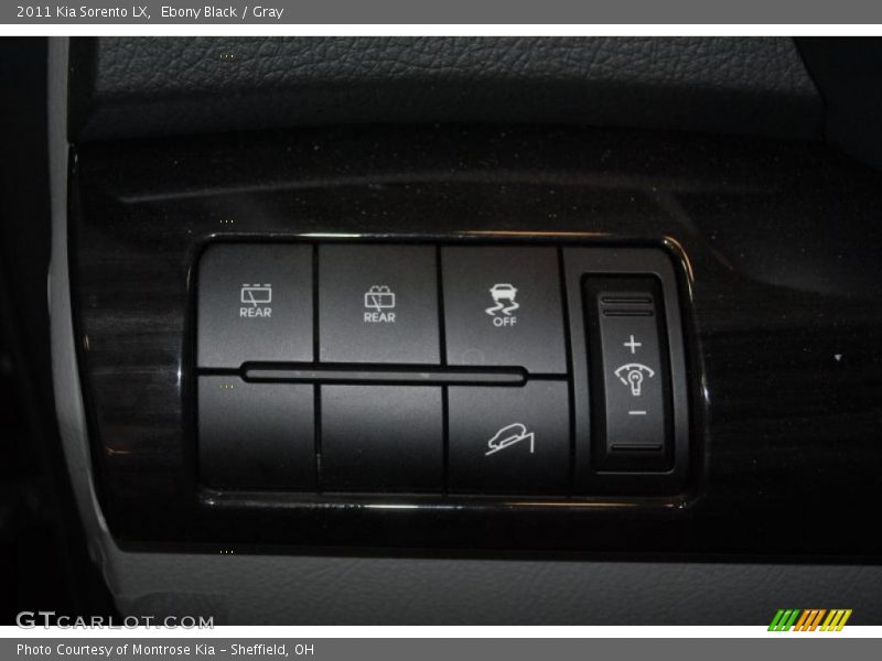 Ebony Black / Gray 2011 Kia Sorento LX