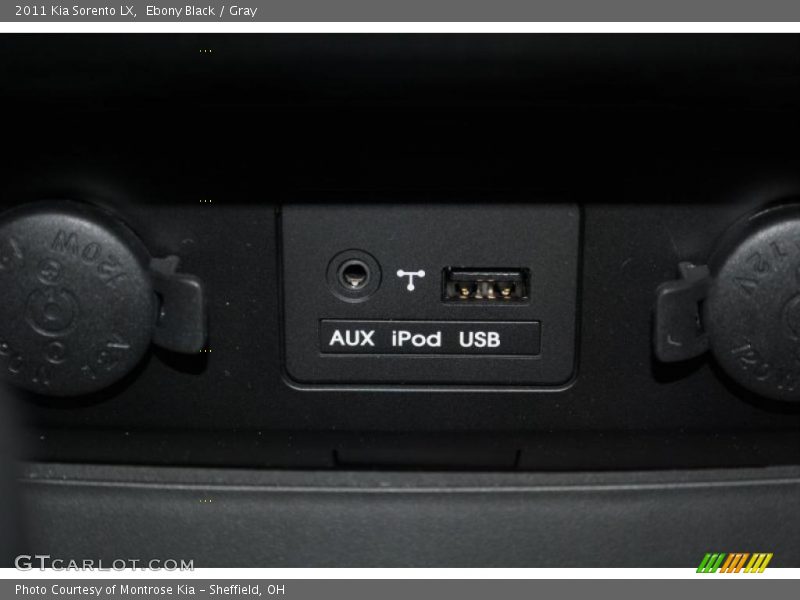 Ebony Black / Gray 2011 Kia Sorento LX