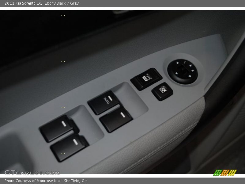 Ebony Black / Gray 2011 Kia Sorento LX
