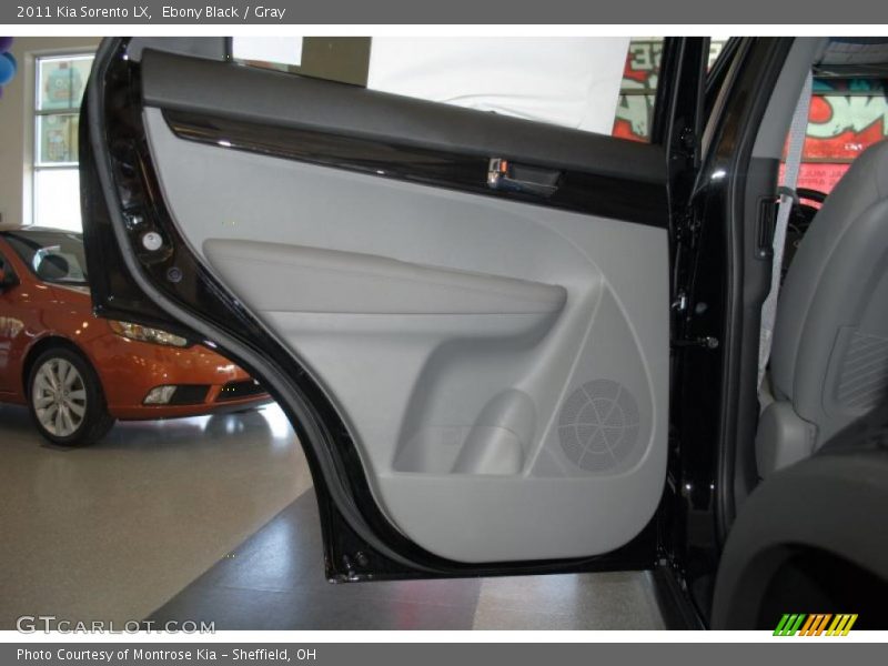 Ebony Black / Gray 2011 Kia Sorento LX
