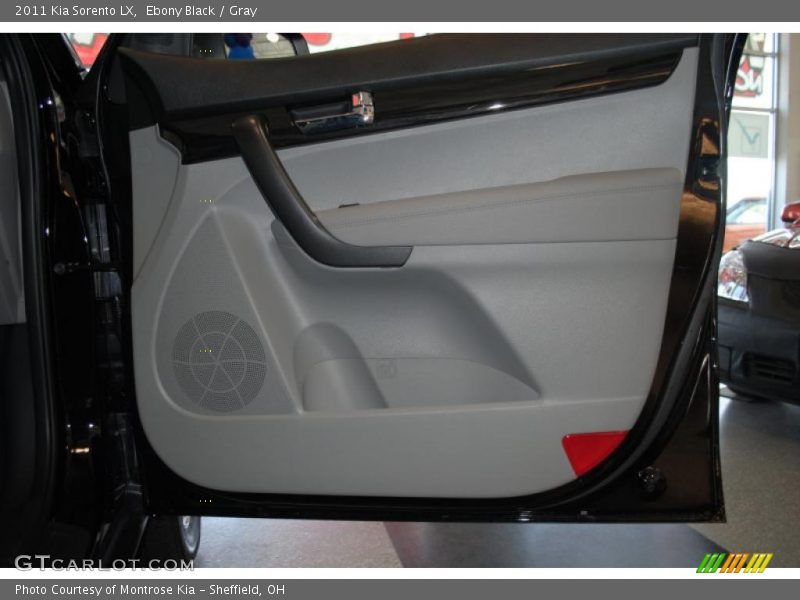 Ebony Black / Gray 2011 Kia Sorento LX