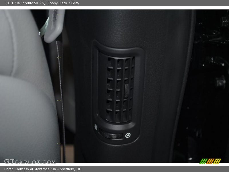 Ebony Black / Gray 2011 Kia Sorento SX V6