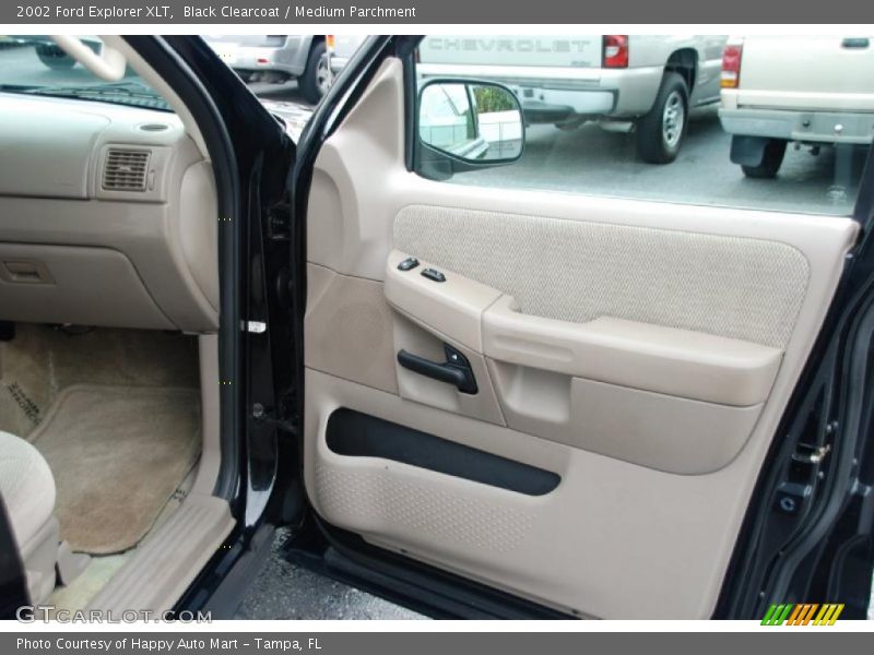 Black Clearcoat / Medium Parchment 2002 Ford Explorer XLT