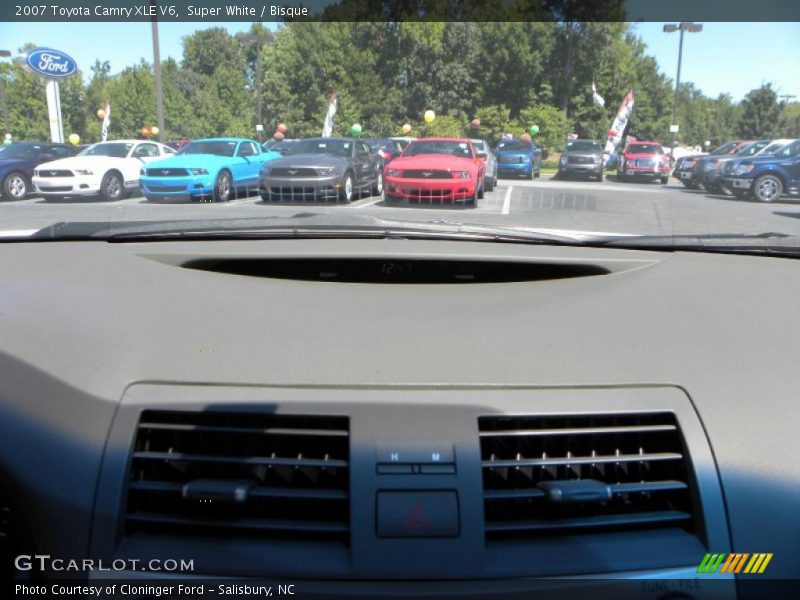 Super White / Bisque 2007 Toyota Camry XLE V6