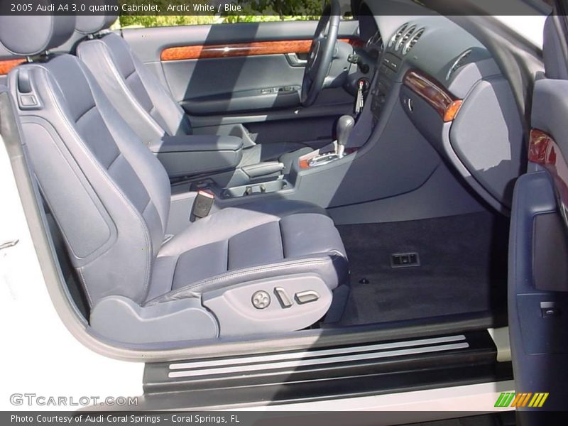 Arctic White / Blue 2005 Audi A4 3.0 quattro Cabriolet