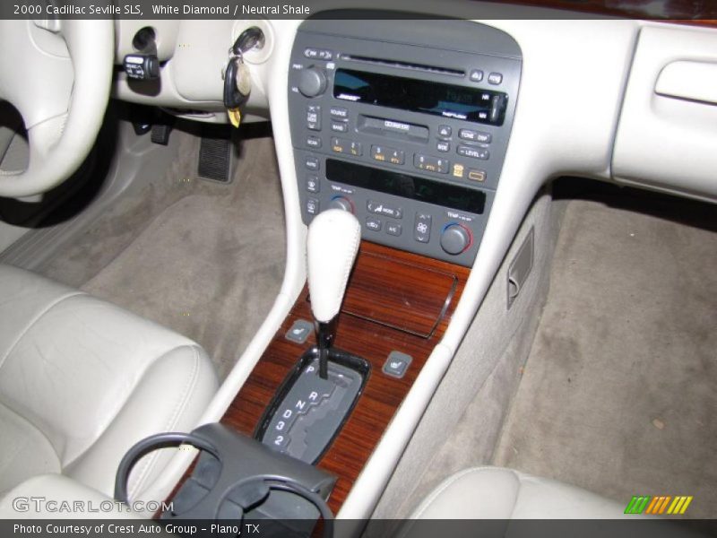 White Diamond / Neutral Shale 2000 Cadillac Seville SLS