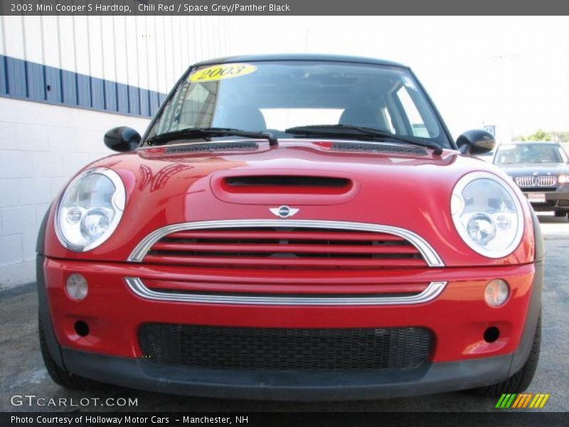 Chili Red / Space Grey/Panther Black 2003 Mini Cooper S Hardtop