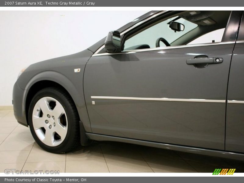 Techno Gray Metallic / Gray 2007 Saturn Aura XE
