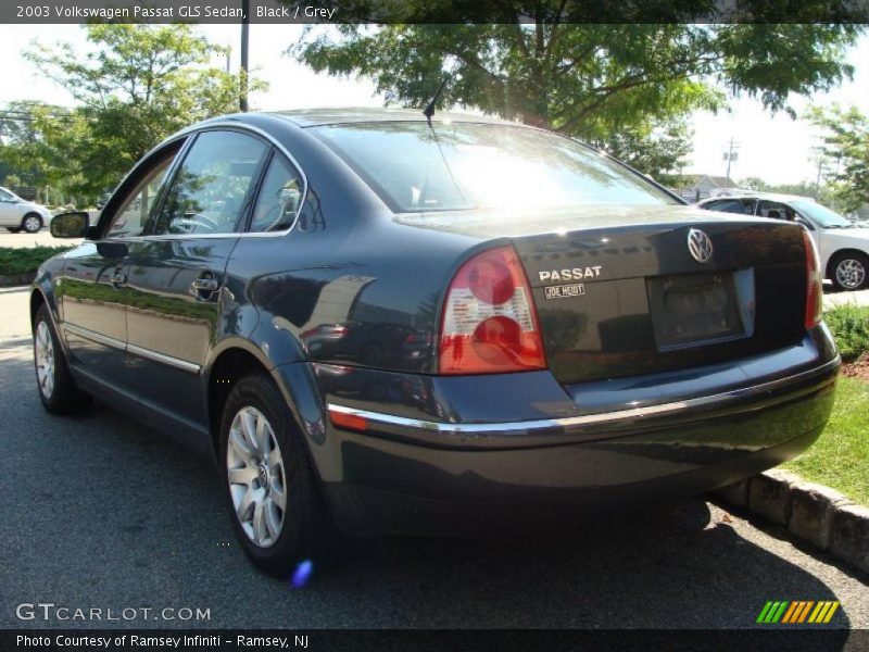 Black / Grey 2003 Volkswagen Passat GLS Sedan