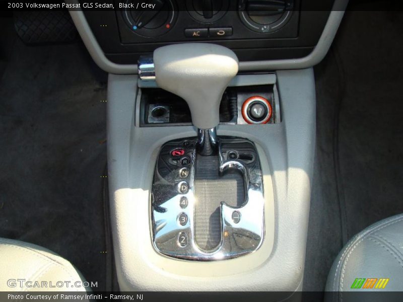 Black / Grey 2003 Volkswagen Passat GLS Sedan