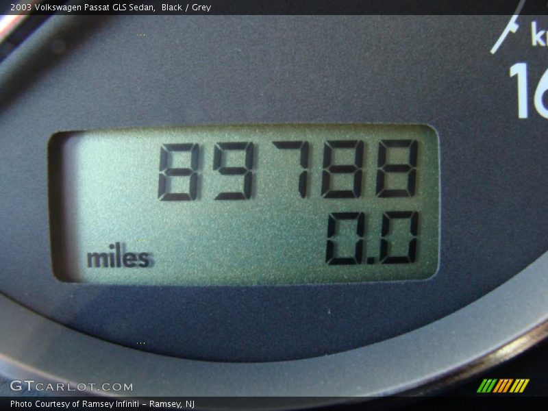 Black / Grey 2003 Volkswagen Passat GLS Sedan