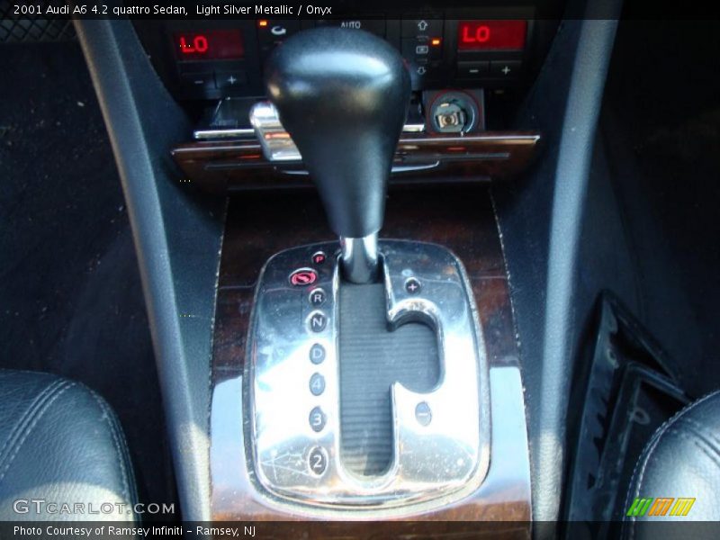 Light Silver Metallic / Onyx 2001 Audi A6 4.2 quattro Sedan