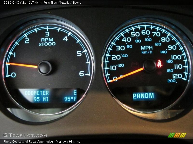 Pure Silver Metallic / Ebony 2010 GMC Yukon SLT 4x4