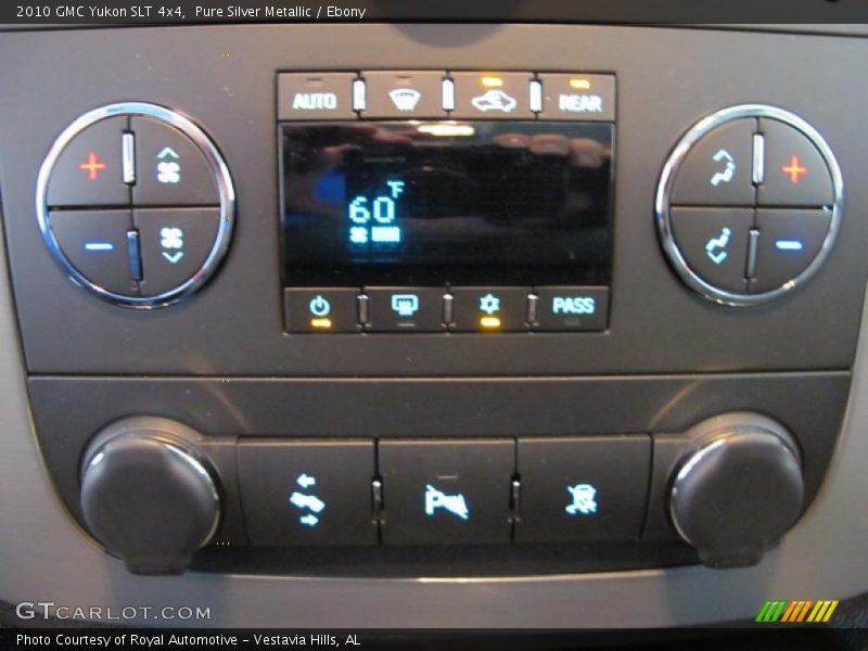 Pure Silver Metallic / Ebony 2010 GMC Yukon SLT 4x4