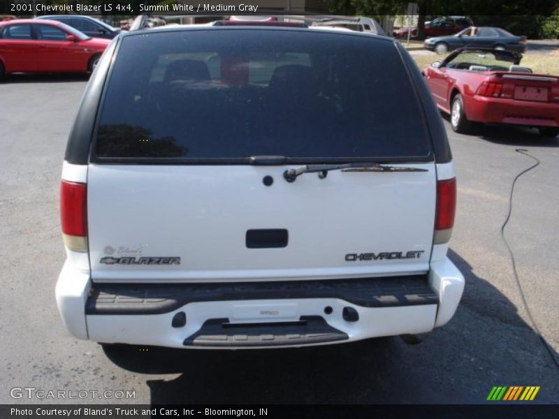 Summit White / Medium Gray 2001 Chevrolet Blazer LS 4x4