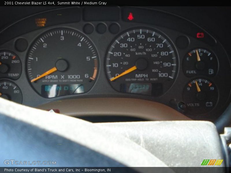 Summit White / Medium Gray 2001 Chevrolet Blazer LS 4x4