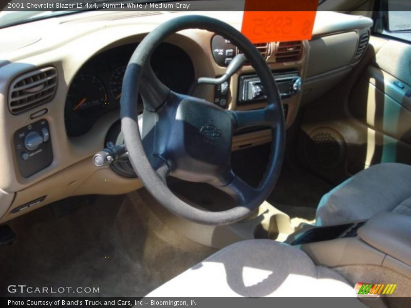 Summit White / Medium Gray 2001 Chevrolet Blazer LS 4x4