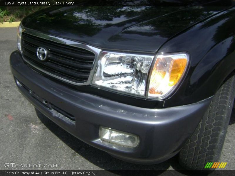 Black / Ivory 1999 Toyota Land Cruiser