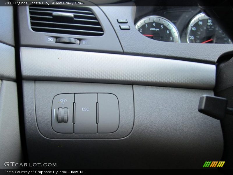 Willow Gray / Gray 2010 Hyundai Sonata GLS