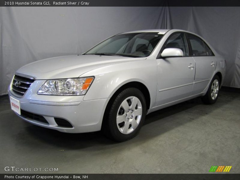 Radiant Silver / Gray 2010 Hyundai Sonata GLS