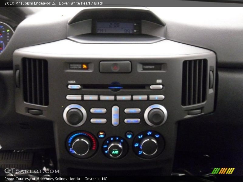 Dover White Pearl / Black 2010 Mitsubishi Endeavor LS