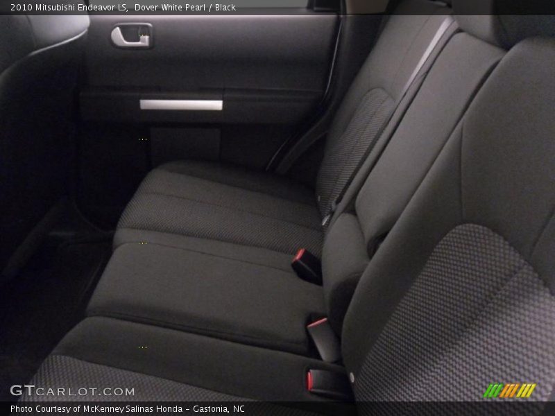 Dover White Pearl / Black 2010 Mitsubishi Endeavor LS