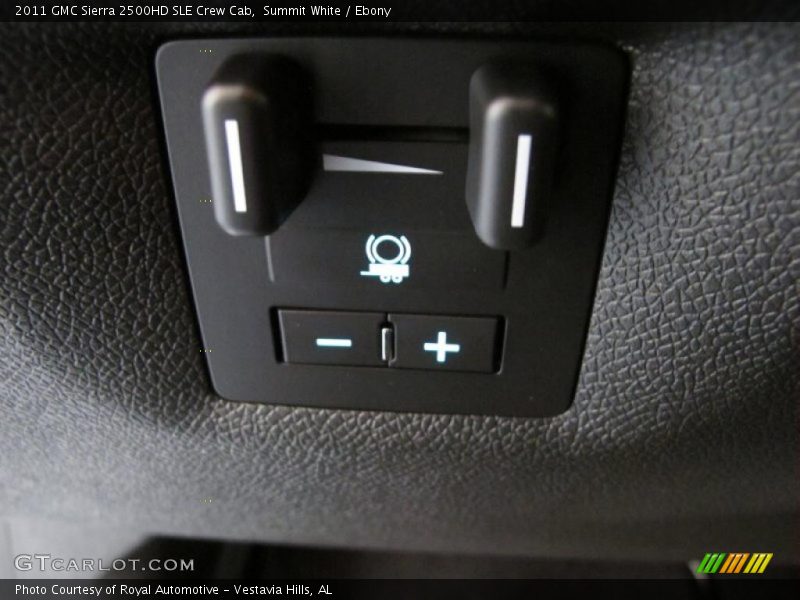 Summit White / Ebony 2011 GMC Sierra 2500HD SLE Crew Cab