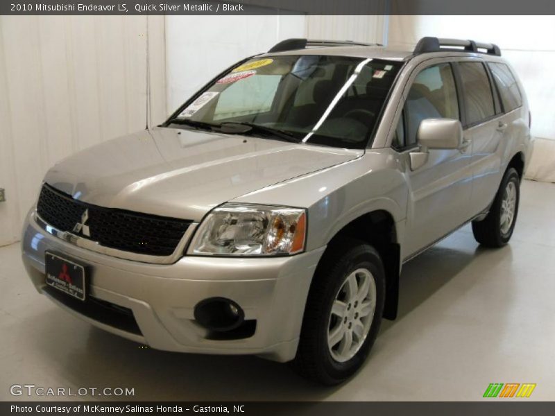 Quick Silver Metallic / Black 2010 Mitsubishi Endeavor LS