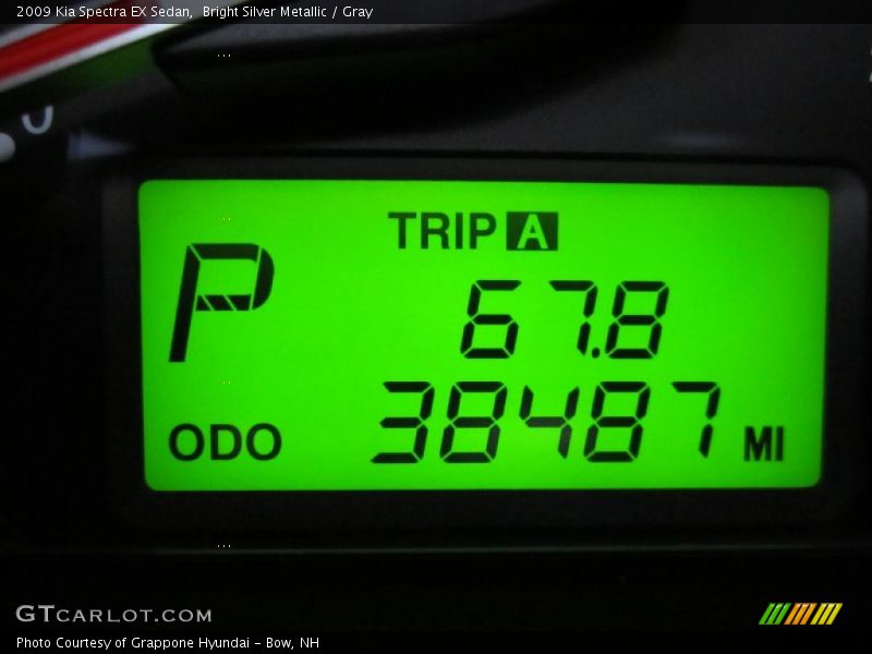 Bright Silver Metallic / Gray 2009 Kia Spectra EX Sedan