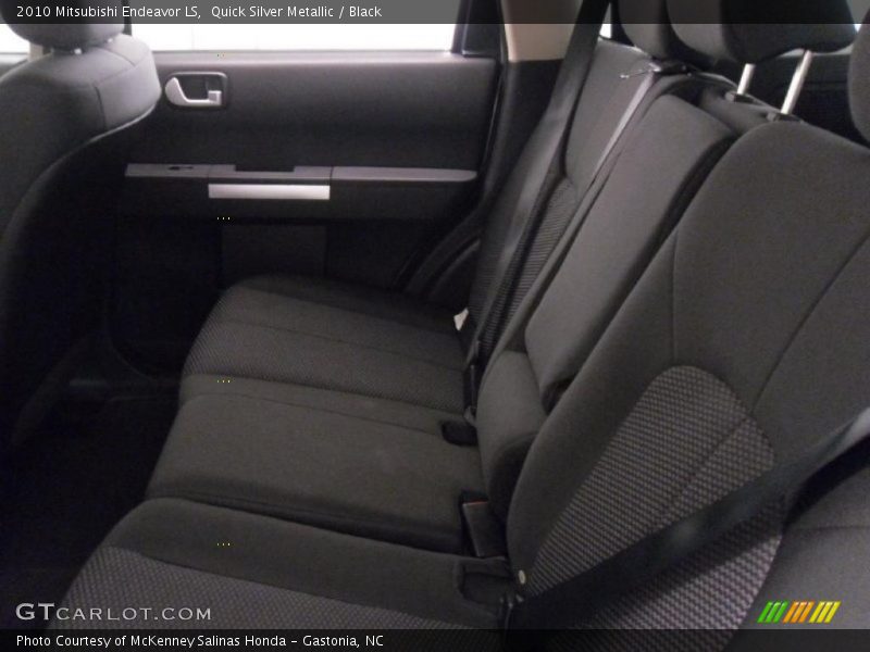 Quick Silver Metallic / Black 2010 Mitsubishi Endeavor LS