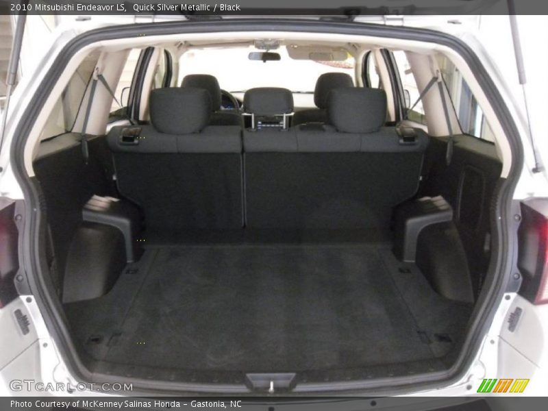 Quick Silver Metallic / Black 2010 Mitsubishi Endeavor LS