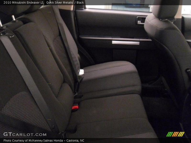 Quick Silver Metallic / Black 2010 Mitsubishi Endeavor LS